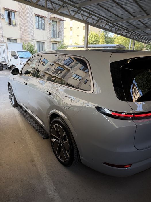 Продам Li 9 auto 2026 рестайлинг свой нардо грей