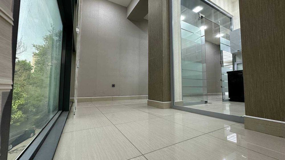 1500 кв.м Офис. Бизнес центр Ойбек Гранд мир Госпитальный 22.5 у.е