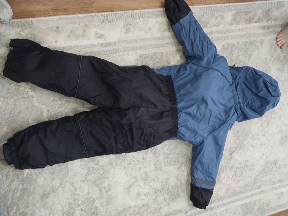 Продам комбинезон для мальчика