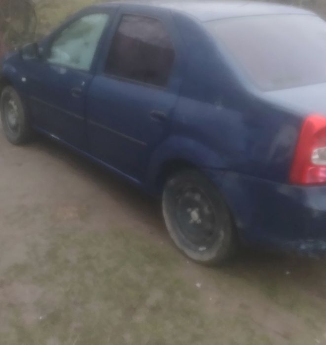 Vând schimb Dacia Logan 2009 modelul fenzleit motor 1.4 mpi benzina ga