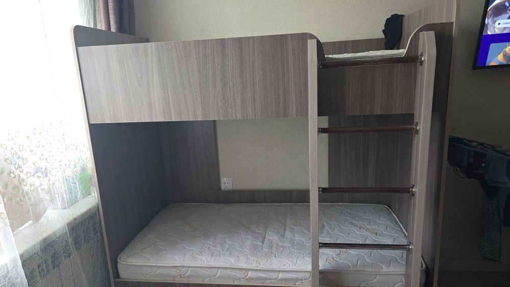 Двухярусная кровать