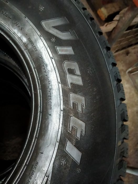 Продам резину 245 70 r16 Viatti