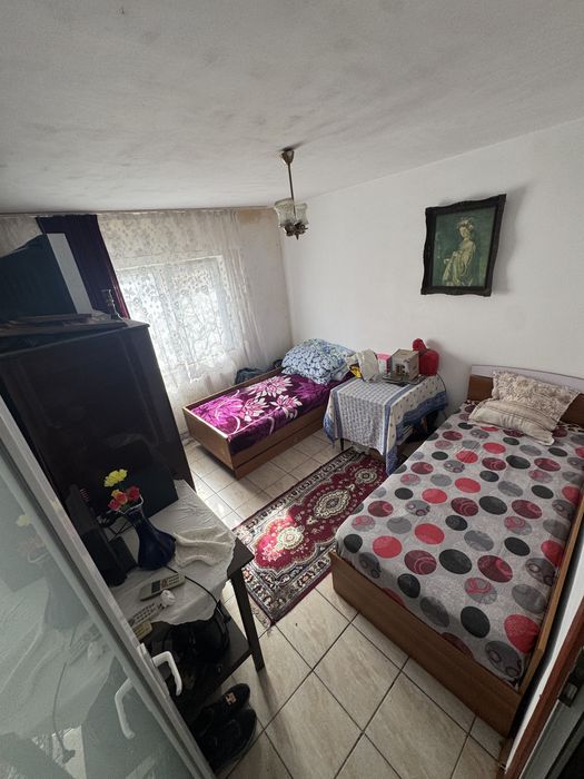 Vand apartament 4 camere decomandat !