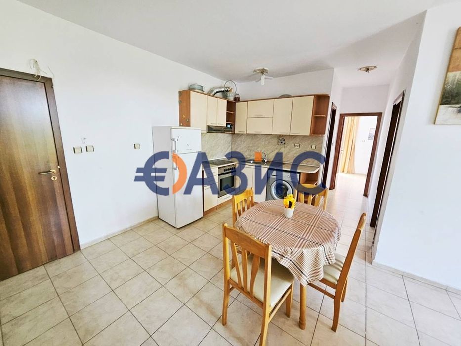 Продава се Тристаен апартамент в к.к. Слънчев бряг - 82 кв.м за 726 €/кв.м - Снимка #2