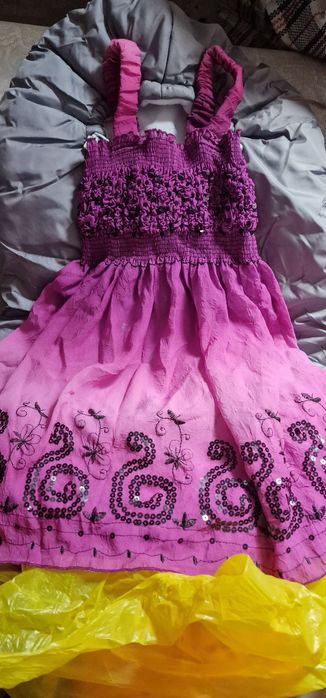 Продам вещи на девочку,  и отдам конверт.