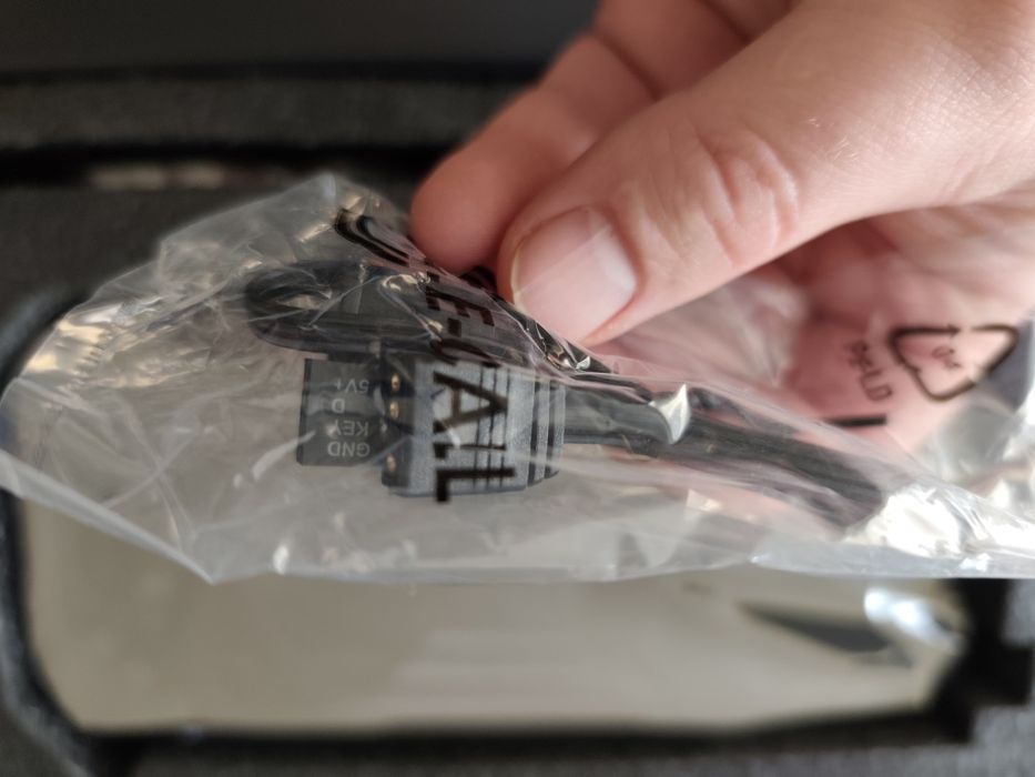 Продавам RX6600XT