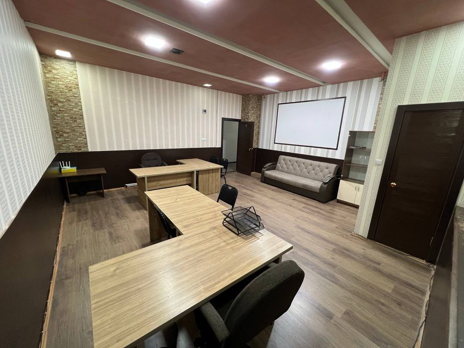 Аренда под офис 40м2 С Мебелью! Недалеко Мирабад Авеню улицаНукус 7млн