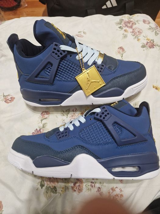 Adidasi jordan retro 4