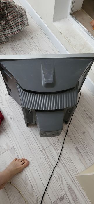 Телевизор LG  б/у