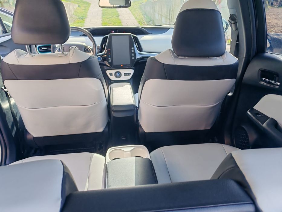 Toyota  Prius Prime PHV