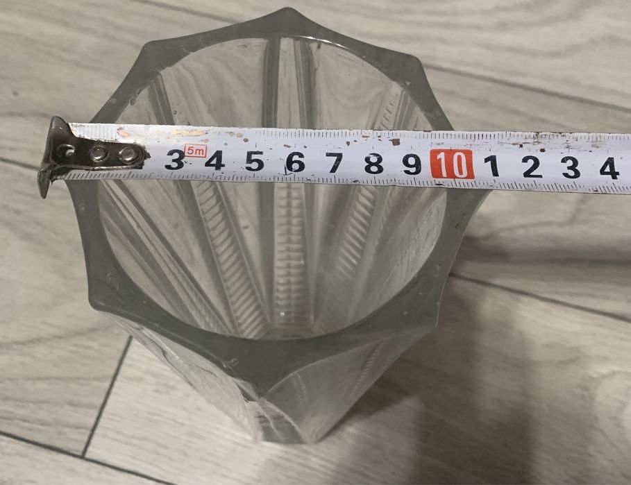 Стъклена ваза 25см висока