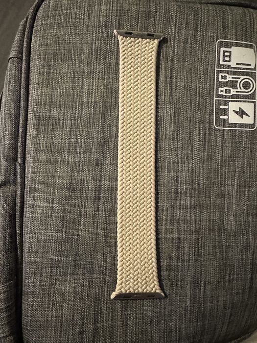 Продавам чисто нова каишка Apple Solo Braided Loop