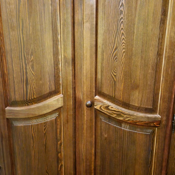 Шкаф для одежы в отличном состоянии.