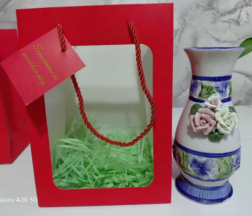 Фарфоровые вазы интерьерные