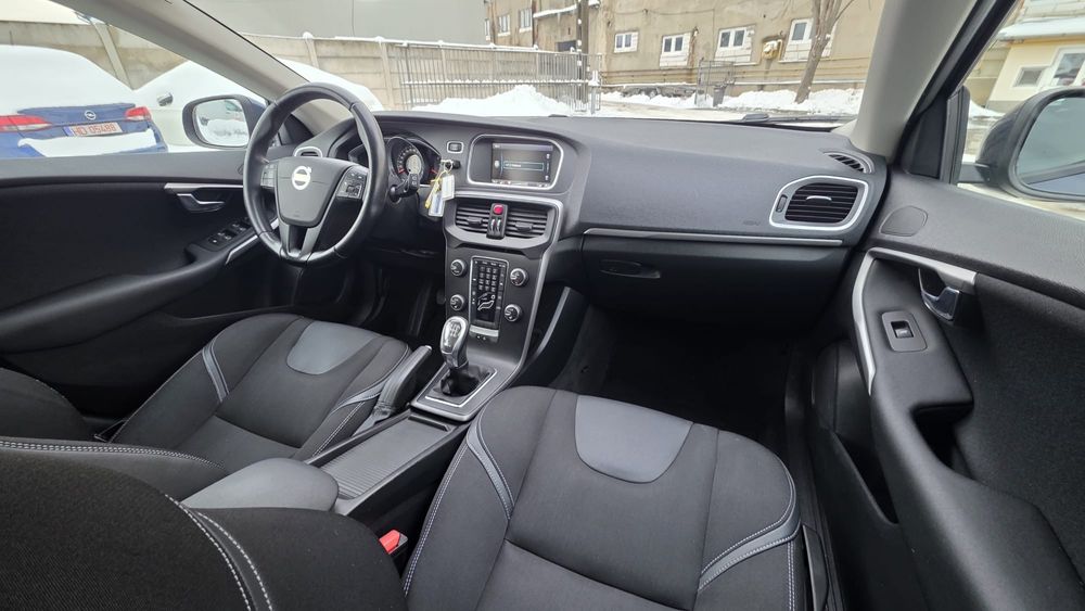 VOLVO V40 2013 — imagine 5