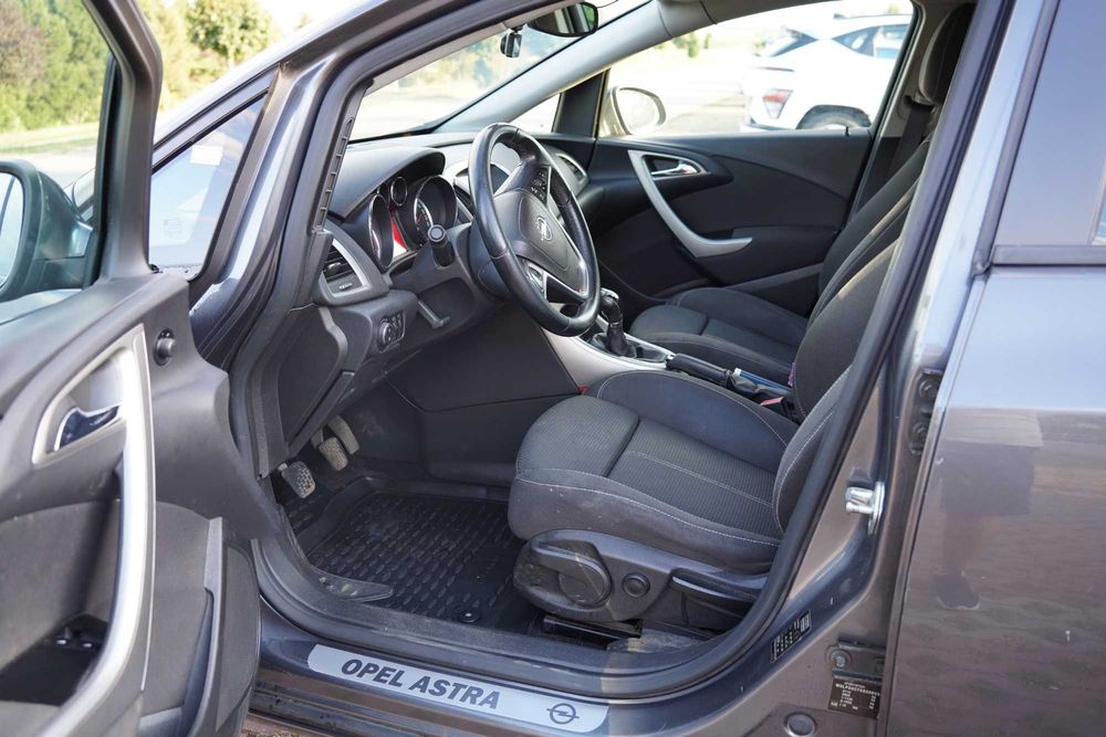 Opel Astra J Sport Tourer