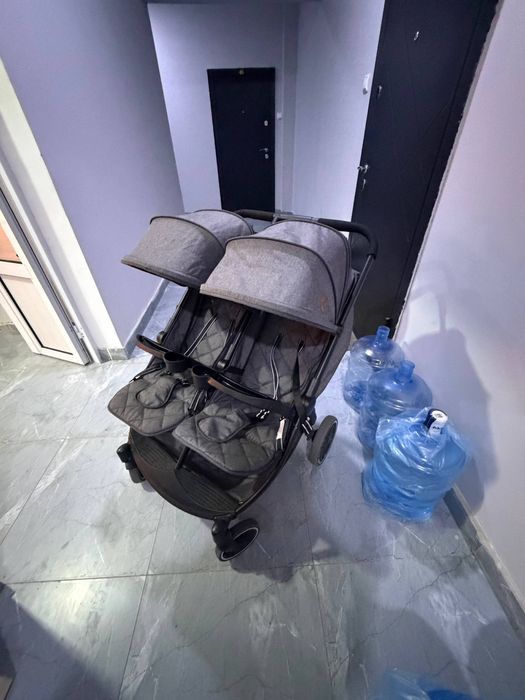 Kolyaska egizaklar uchun