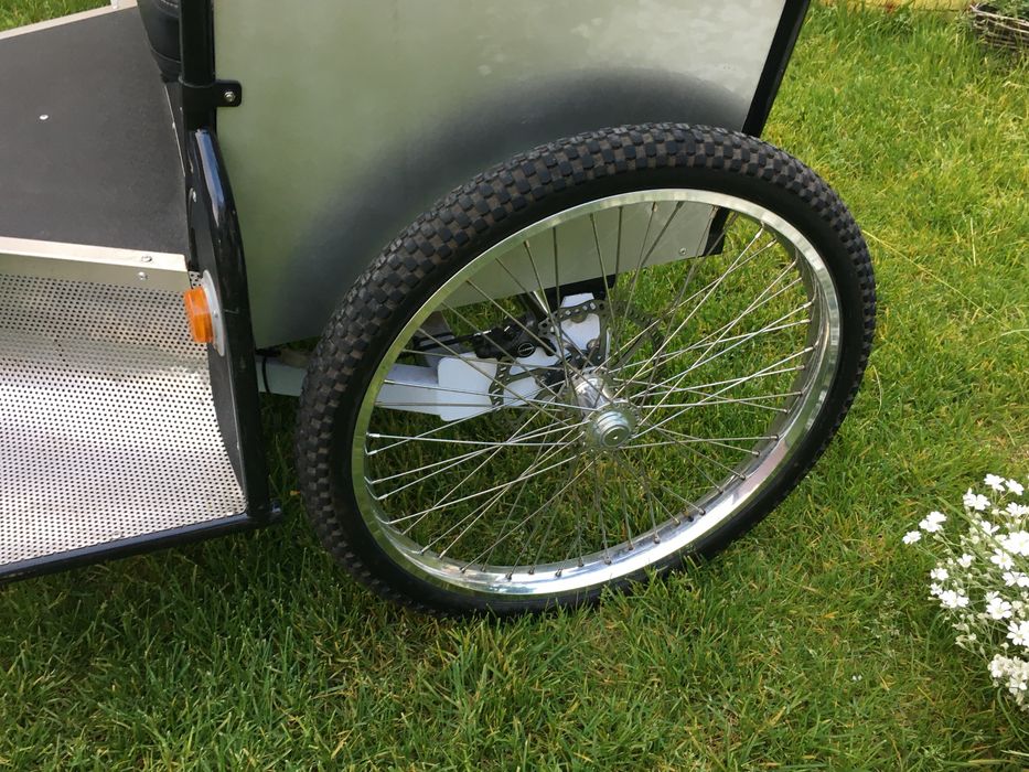 Riksa tuk tuk elecrica noua