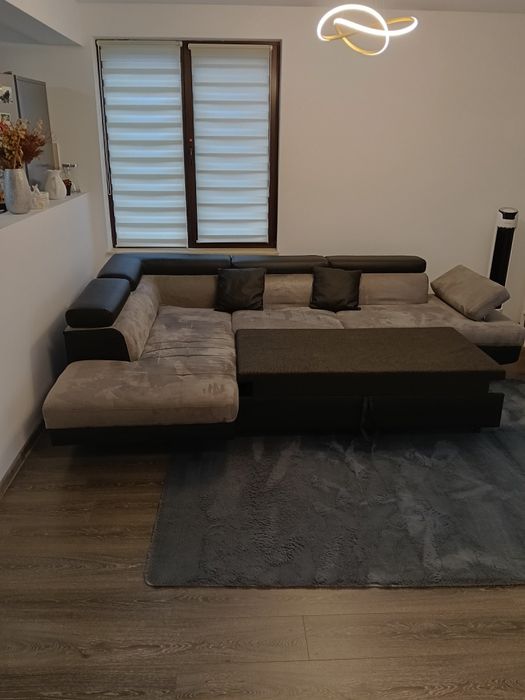 Vând colțar extensibil culoare gri