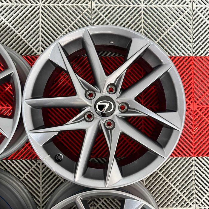 Jante Lexus LBX ES R17 TVA 21% *Originale*