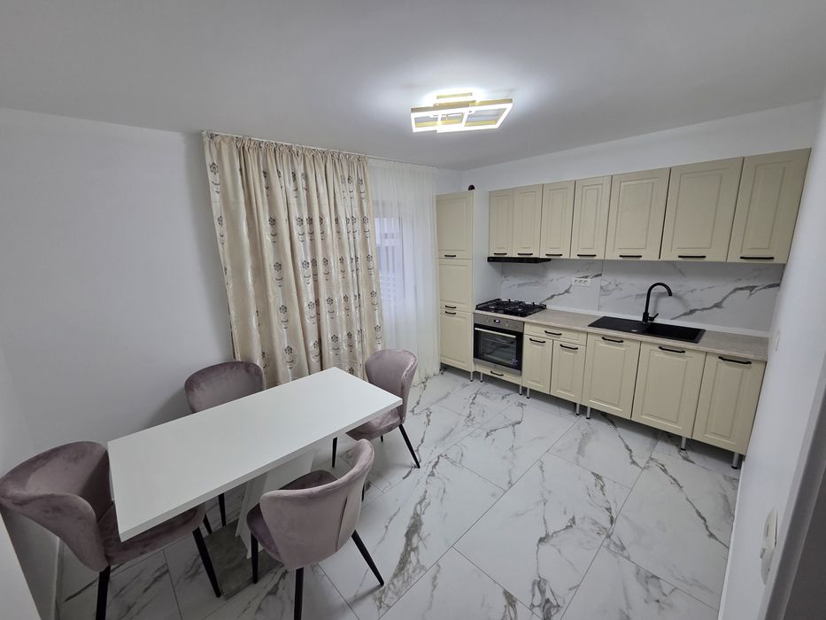 Vand  casa individuala la cheie complet mobilata 350mp teren