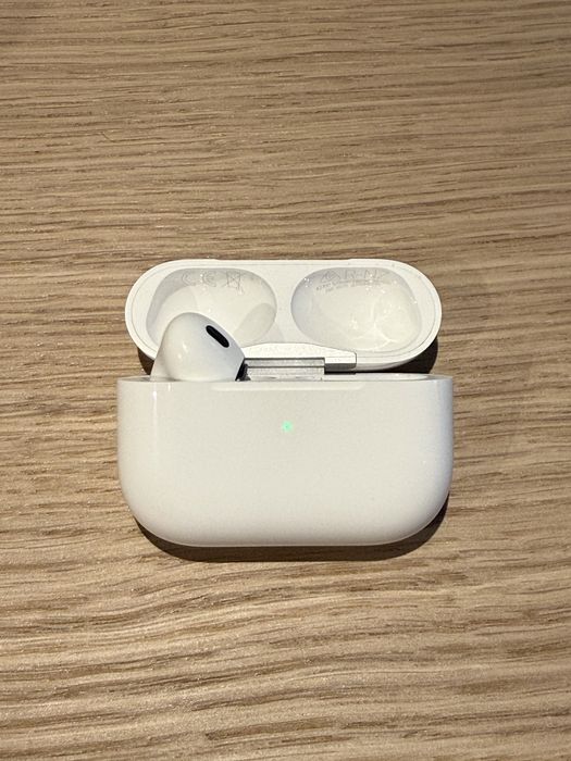 Оригинална кутийка (Case) за AirPods Pro 2 + Лява слушалка (Lightning)