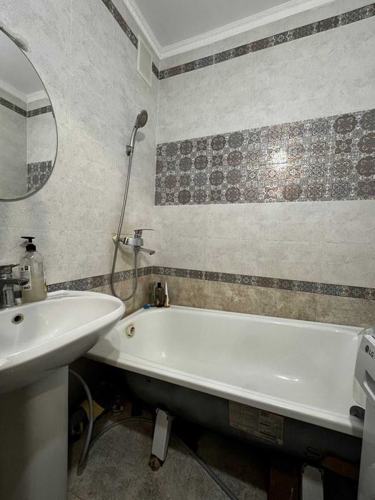 Продам 2х комн Батыс