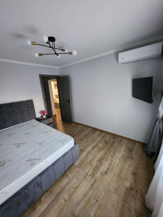 Inchiriez apartament 3 camere Otopeni Centru