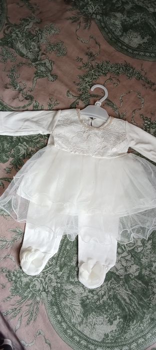 Продам конверт и платье на выписку!