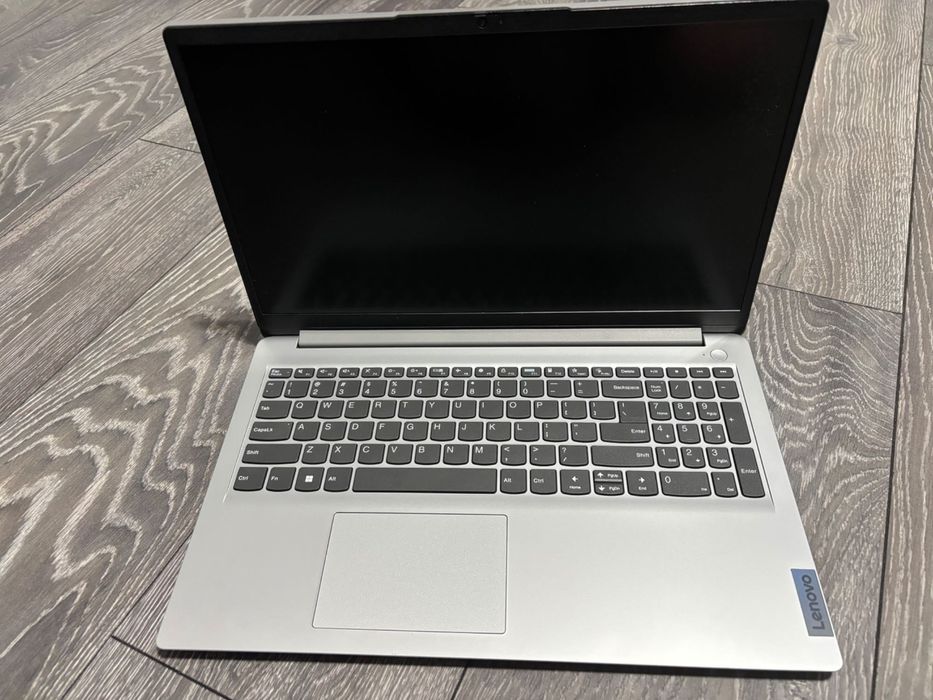 Laptop Lenovo IdeaPad 1 15IGL7 – 15,6” – 4GB RAM – SSD 256GB