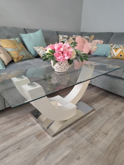 Холна маса бял мдф