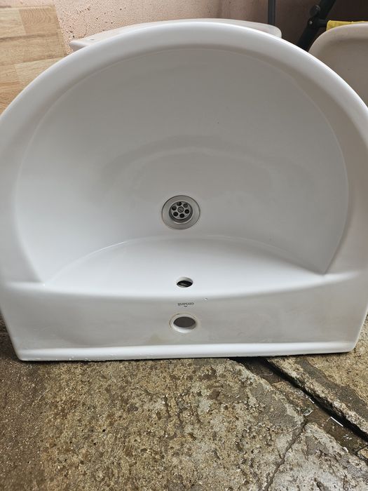 Vas wc și chiuveta cersanit