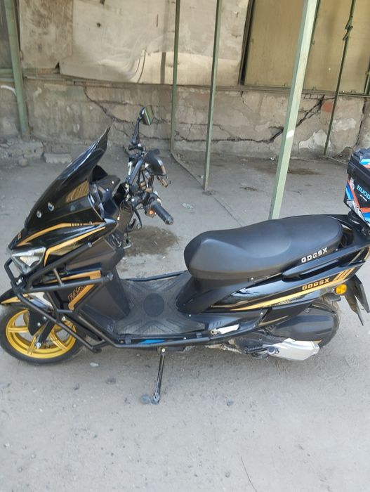 Продам мопед макси