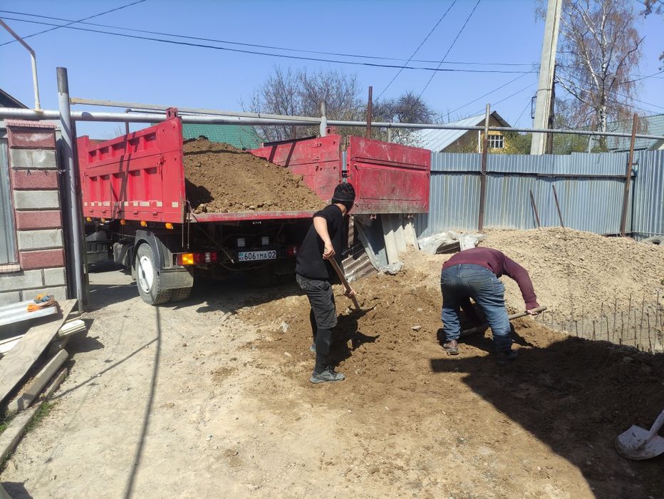 Услуги Самосвал Вывоз строй мусора.