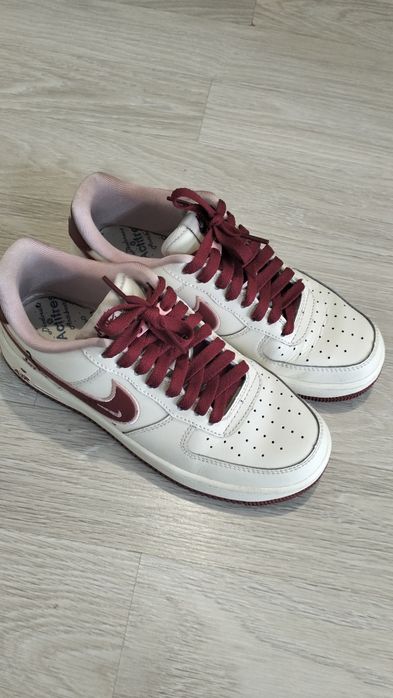Продам кроссовки Nike Air Force