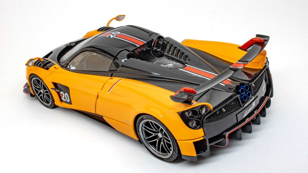 Macheta Pagani Huayra BC by LCD (Autoart, Almost Real, Motorhelix)