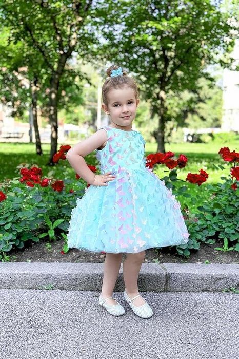 Рокля за момиче с пеперуди в ментов цвят Petite Fleur