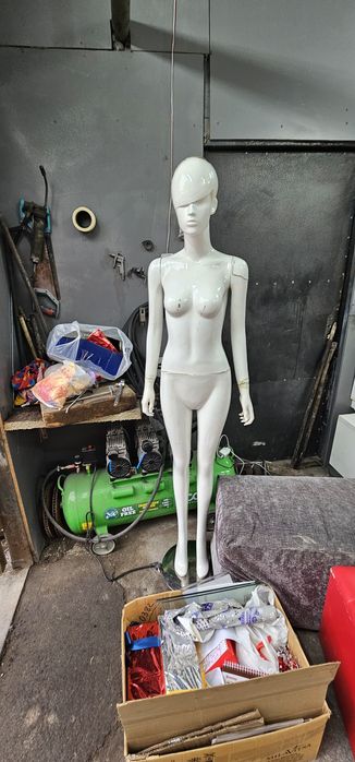 Продам манекен в неплохом состоянии