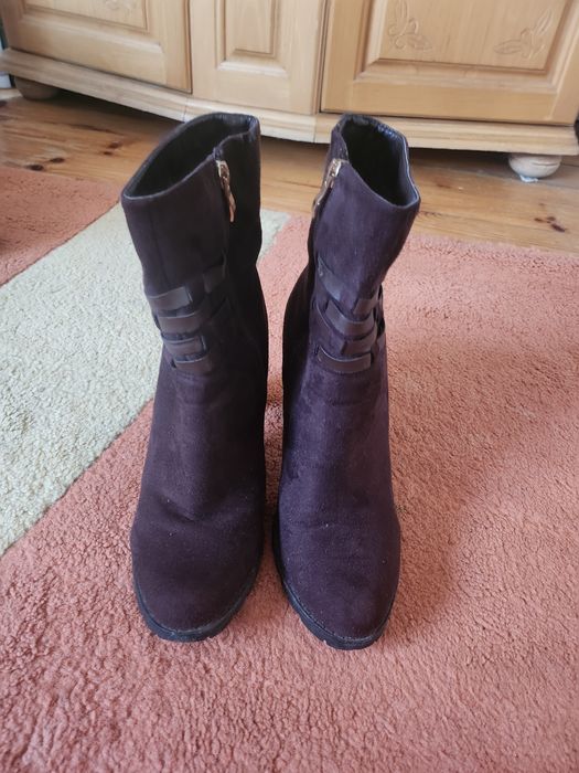 Дамски боти, използвани малко