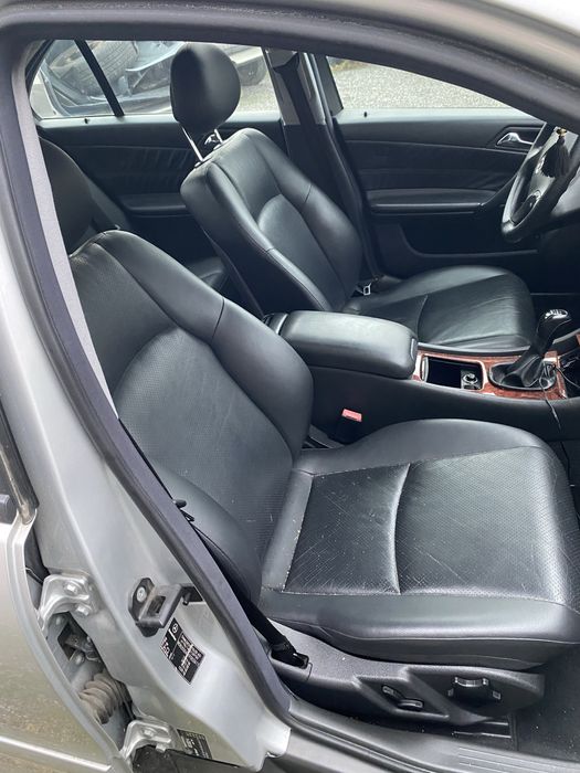 Mercedes C200 W203 на части