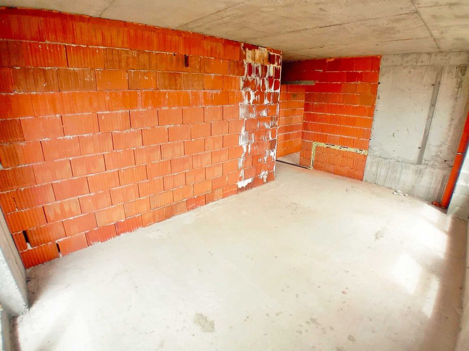 Тристаен Апартамент в Малинова Долина! СРЕДЕН ЕТАЖ! ИЗТОК/ЮГ