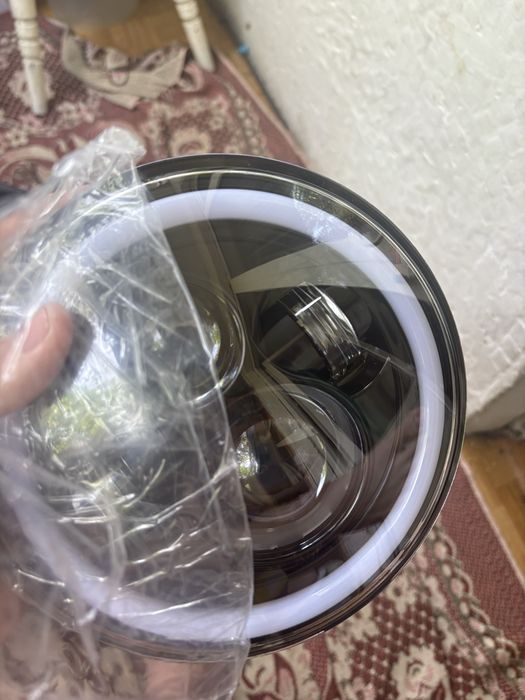 Продам новые две фары