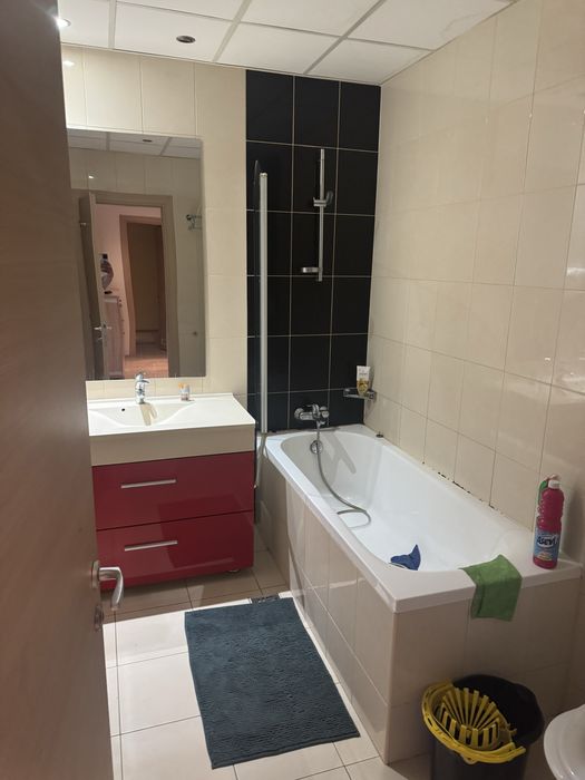Inchiriez apartament in compexul Ring Grand