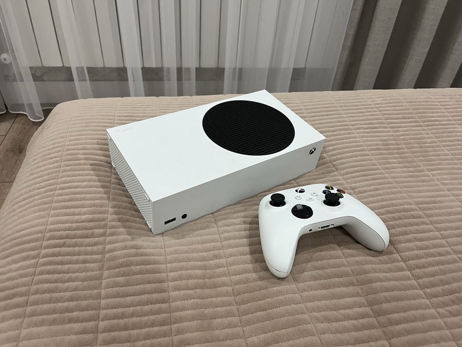Xbox Series S 512GB + 29 игр + геймпад