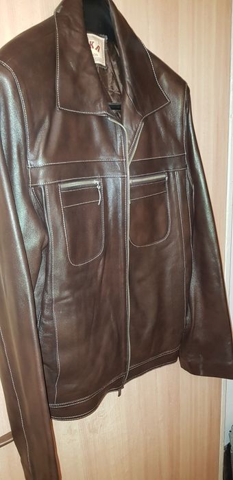 Geaca piele SAKA noua marimea S ,pret 150lei fix