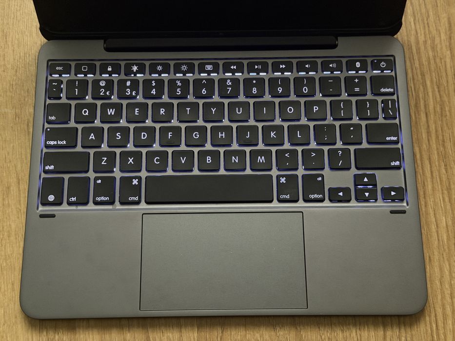 Brydge 11 MAX+ tastatura wireless cu trackpad pentru iPad Pro si Air