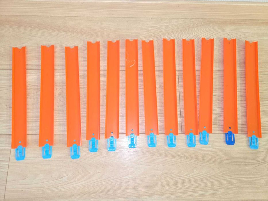 Hot Wheels monster trucks / акула / Прави свързващи елементи за писта