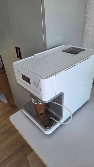 Кафемашина Miele CM6100