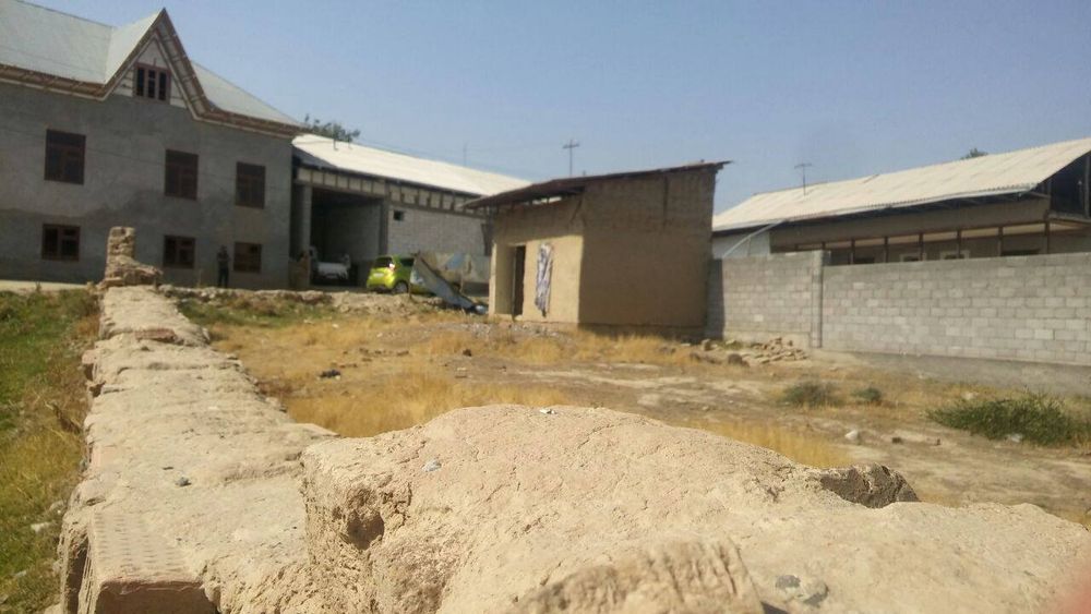 Namangan viloyati kosonsoy tumnida joylashgan 4 sotikli yer sotiladi