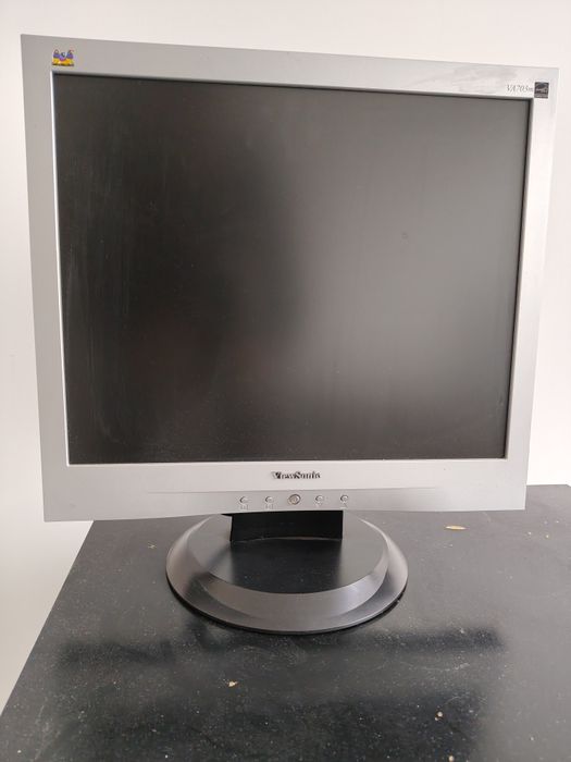 Asus PC i5-3570 3.40GHz компютър с монитор